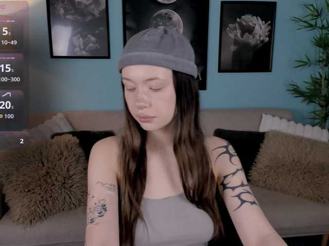 DragonFlya live webcam show