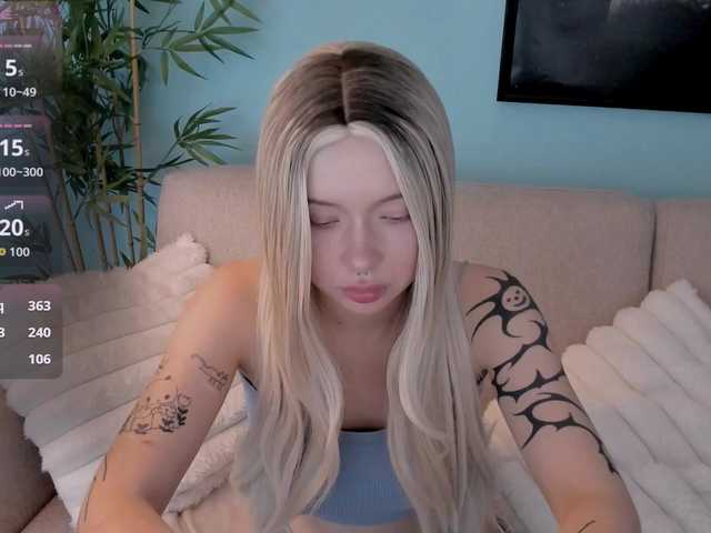 dragonflya live sex show