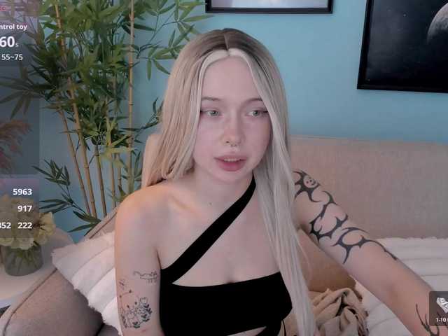 DragonFlya live cam on BongaCams
