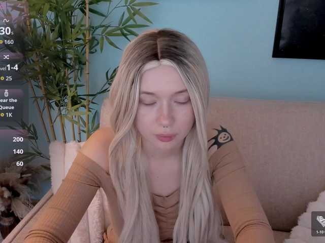 dragonflya live sex show