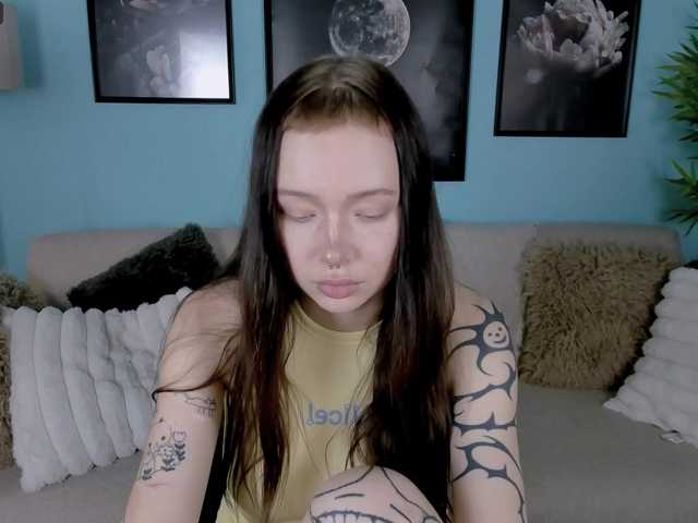 DragonFlya live cam on BongaCams