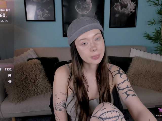 DragonFlya live webcam show