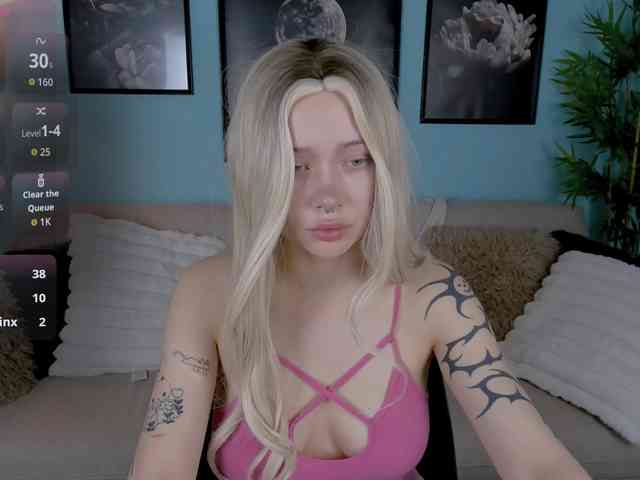 DragonFlya Live Webcam on BongaCams
