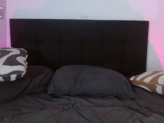 CORAL-Jeanne live webcam show