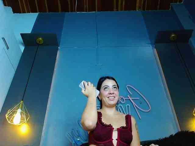 coral-jeanne's live room