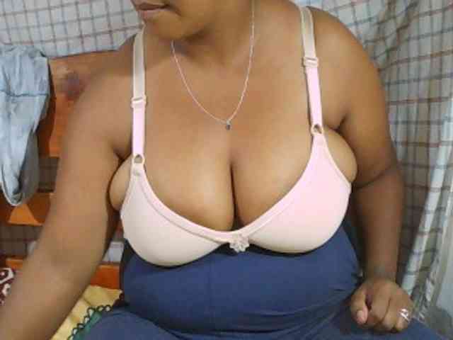 Sexy-Nathy webcam