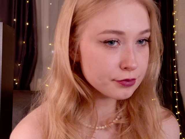 AmyLouWood live webcam show