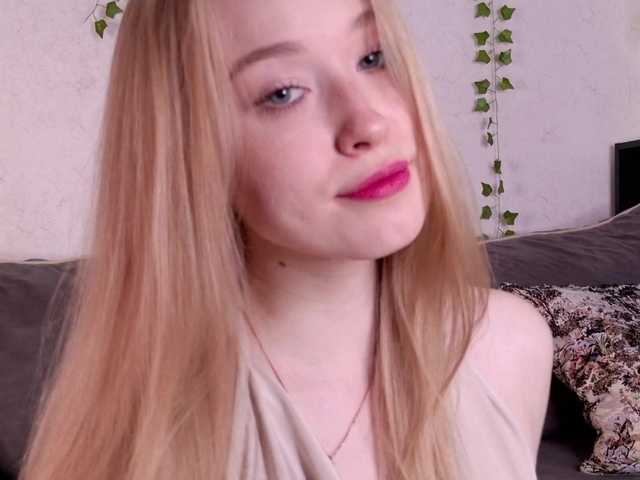 AmyLouWood live webcam show