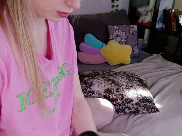 AmyLouWood webcam