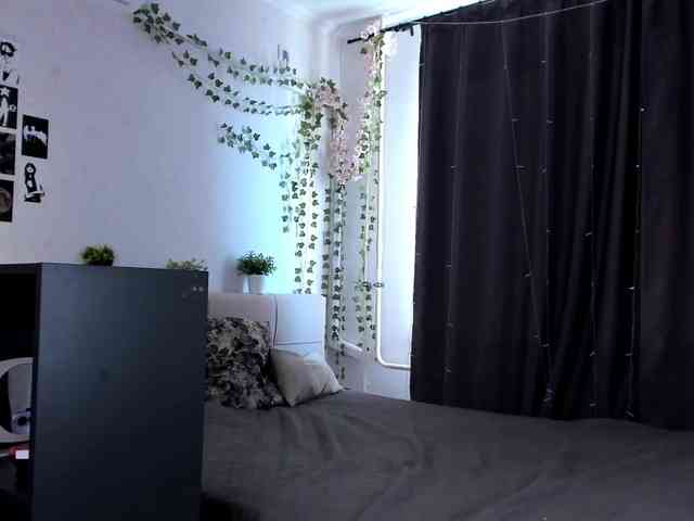 AmyLouWood webcam