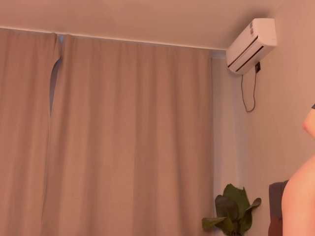 LanaVeeE live cam on BongaCams