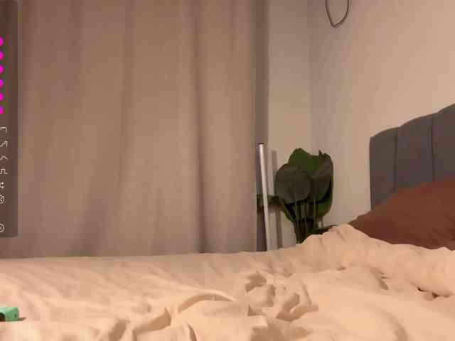 LanaVeeE webcam