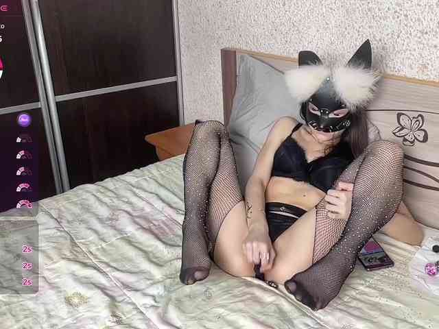 PetiteBunny webcam