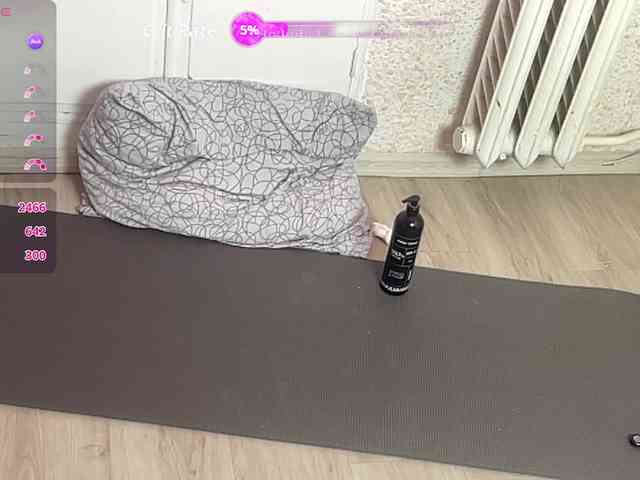 PetiteBunny webcam