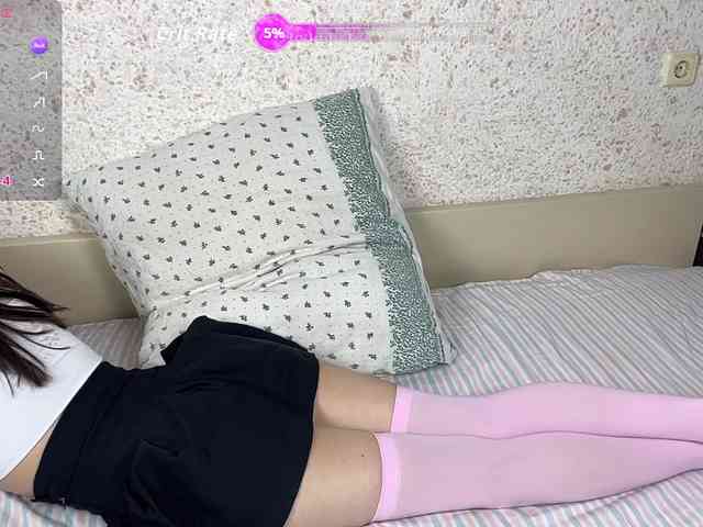 PetiteBunny webcam