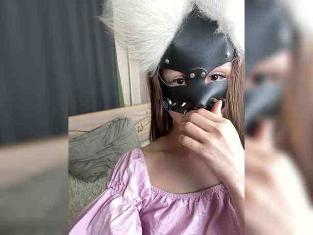 PetiteBunny webcam