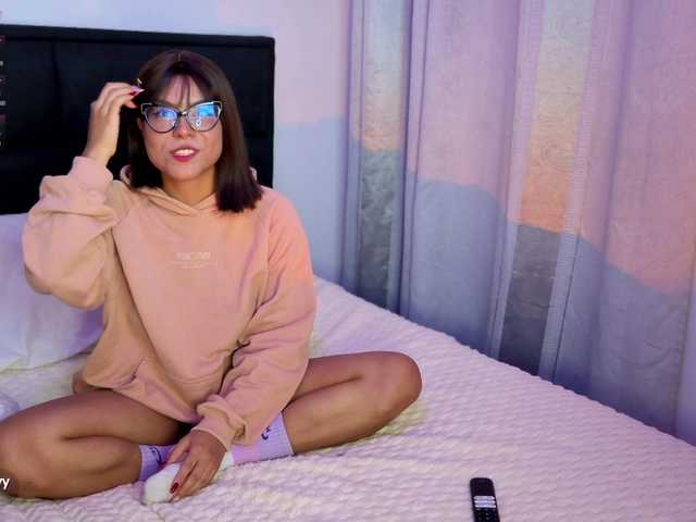 Itsxherry live cam on BongaCams