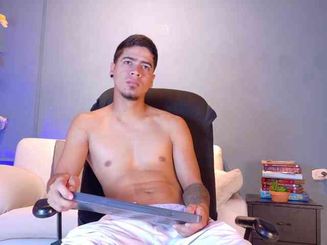 criss-hardcock Sex Cam Show