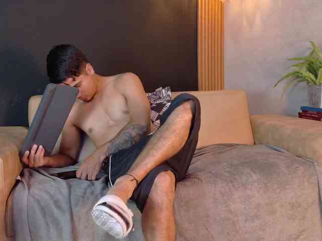 criss-hardcock Sex Cam Show