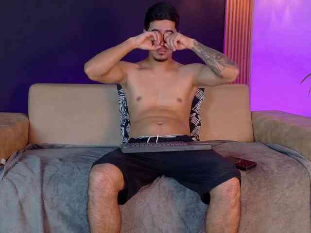 criss-hardcock Sex Cam Show