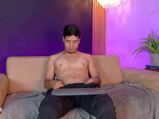 criss-hardcock Sex Cam Show