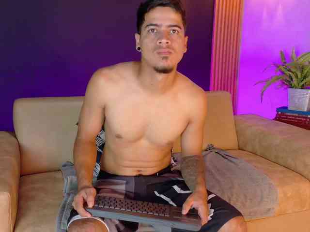 criss-hardcock Sex Cam Show