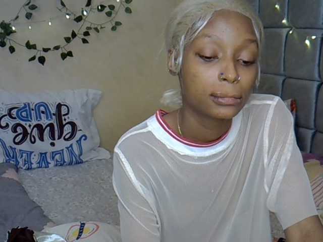 PetiteAlexa live cam on BongaCams