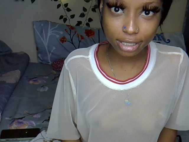PetiteAlexa live cam on BongaCams