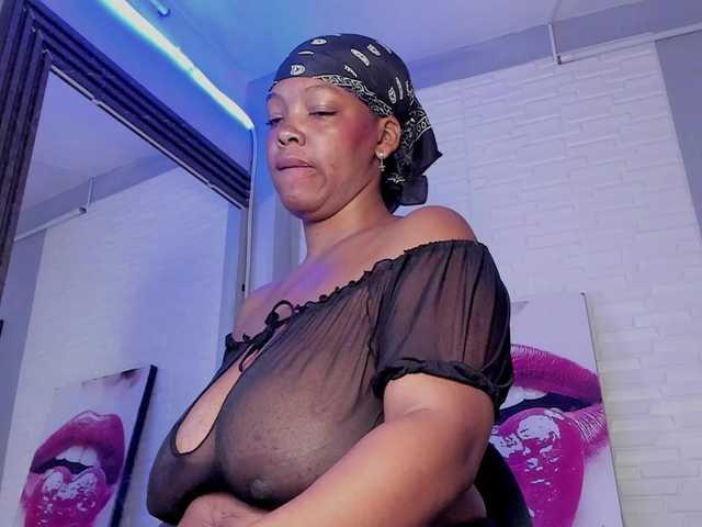 aileenkys live cam on BongaCams