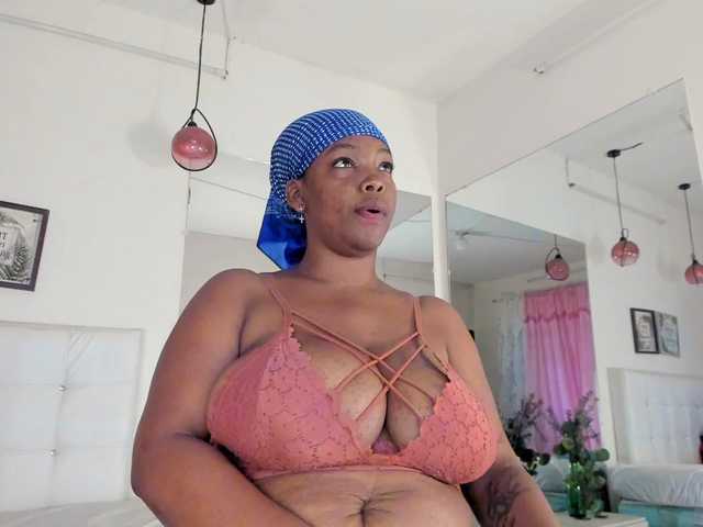 aileenkys live cam on BongaCams