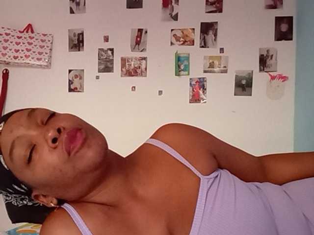 aileenkys live cam on BongaCams