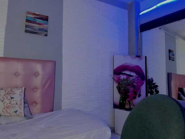 aileenkys live cam on BongaCams