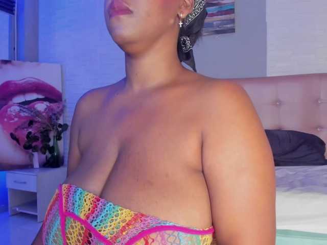 aileenkys live cam on BongaCams