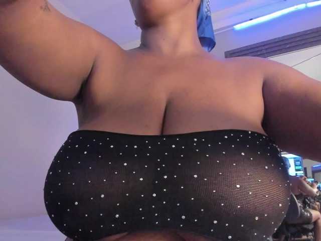 aileenkys live cam on BongaCams