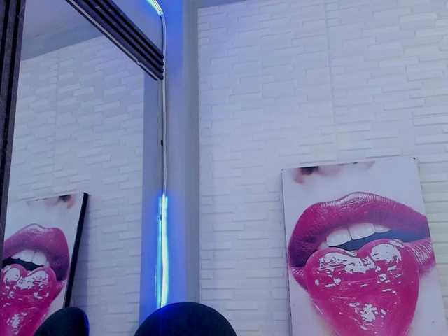 aileenkys live cam on BongaCams