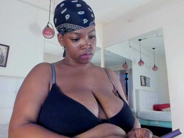 aileenkys live cam on BongaCams