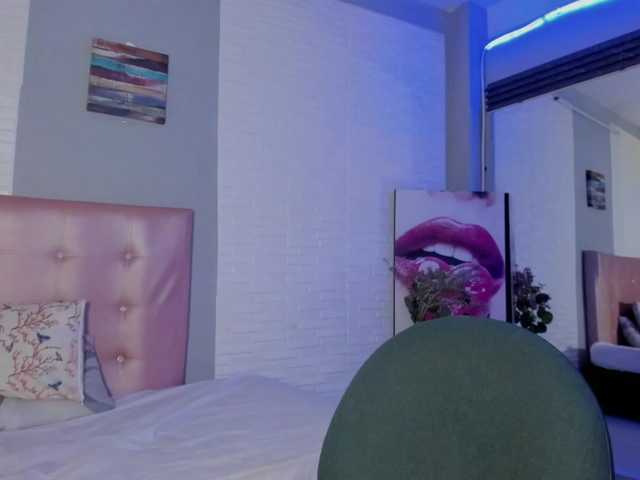 aileenkys live cam on BongaCams