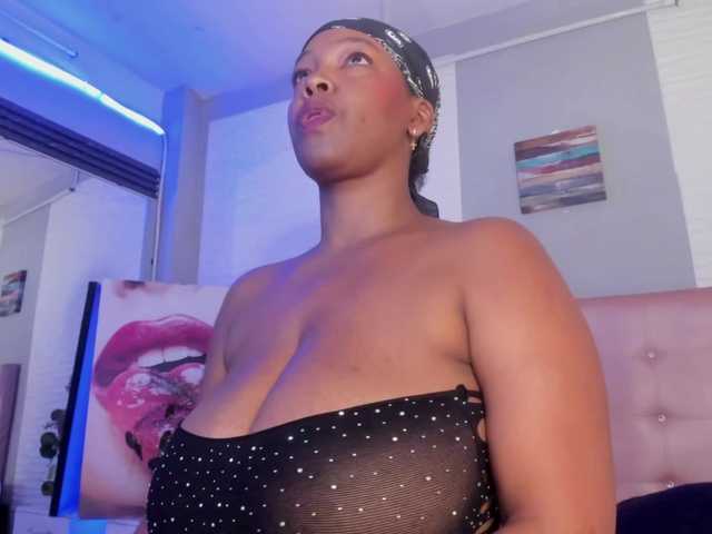 aileenkys live cam on BongaCams