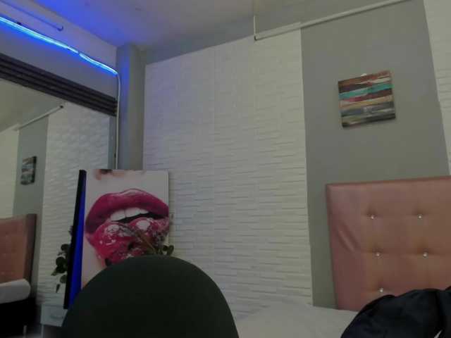 aileenkys live cam on BongaCams