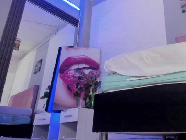 aileenkys live cam on BongaCams