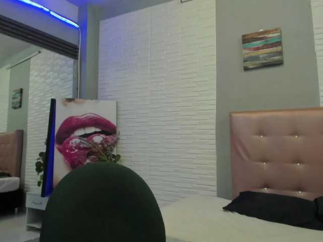 aileenkys live cam on BongaCams