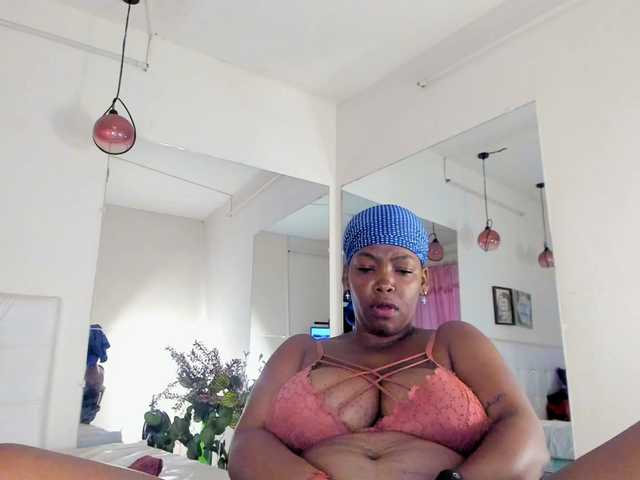 aileenkys live cam on BongaCams