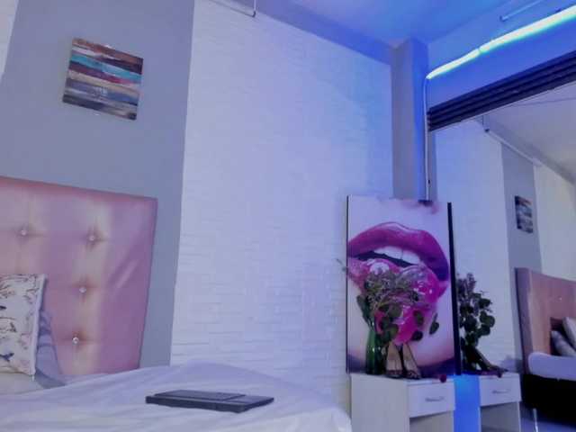 aileenkys live cam on BongaCams