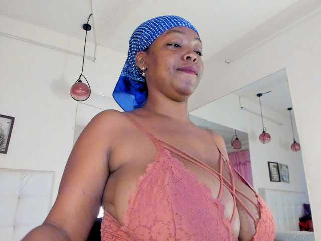 aileenkys live cam on BongaCams