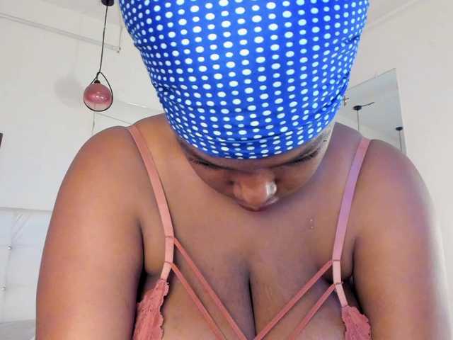 aileenkys live cam on BongaCams