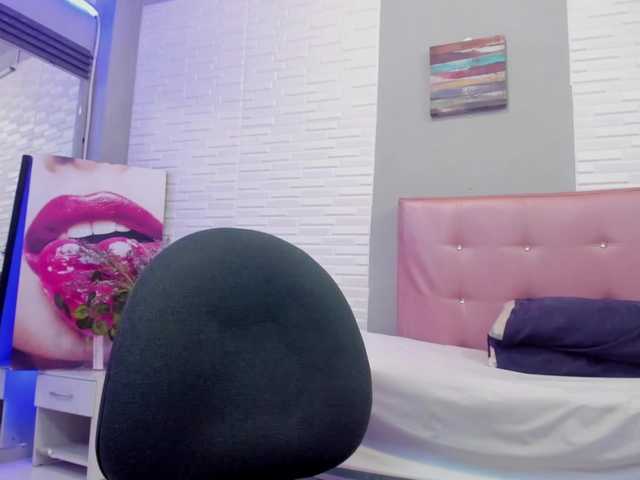 aileenkys live cam on BongaCams