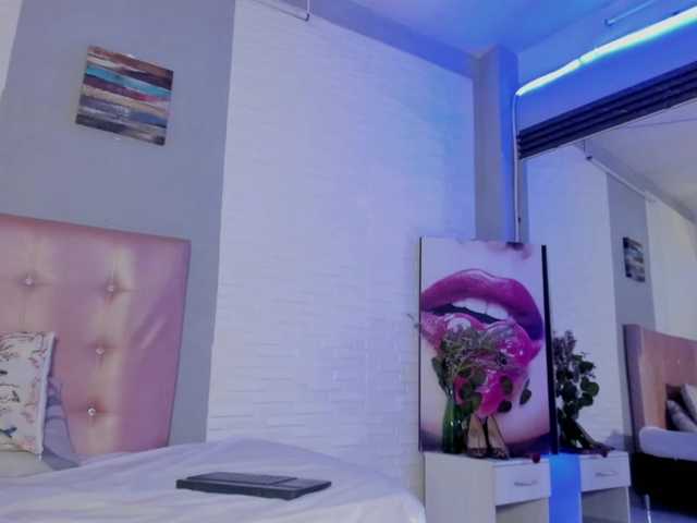 aileenkys live cam on BongaCams
