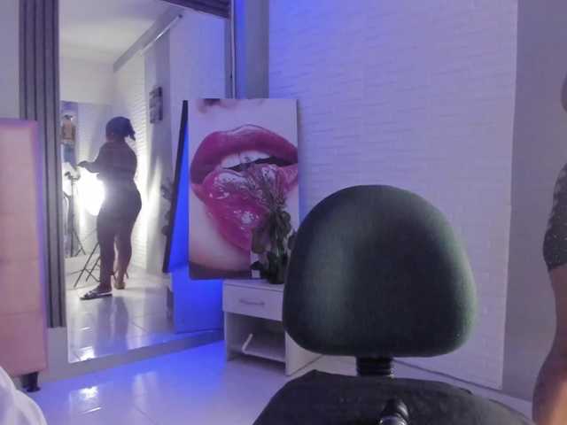 aileenkys live cam on BongaCams