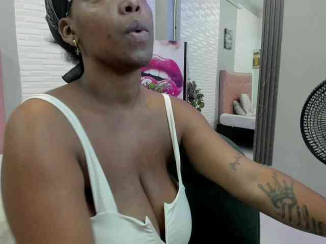 aileenkys Live Webcam on BongaCams
