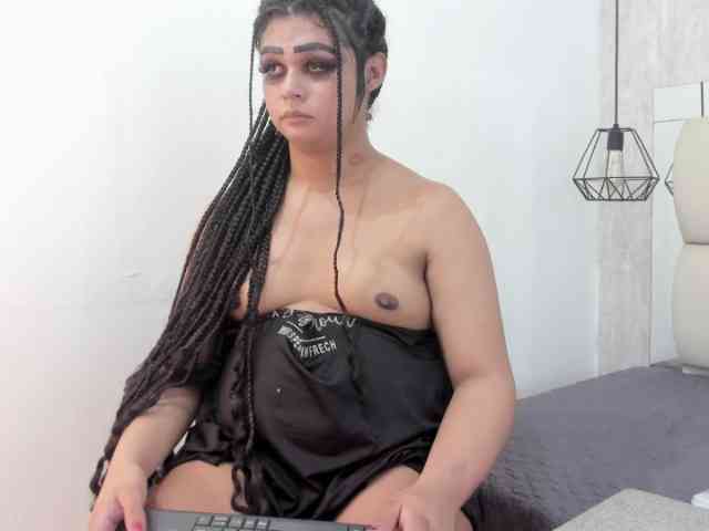 Bella-adams- Sex Cam Show